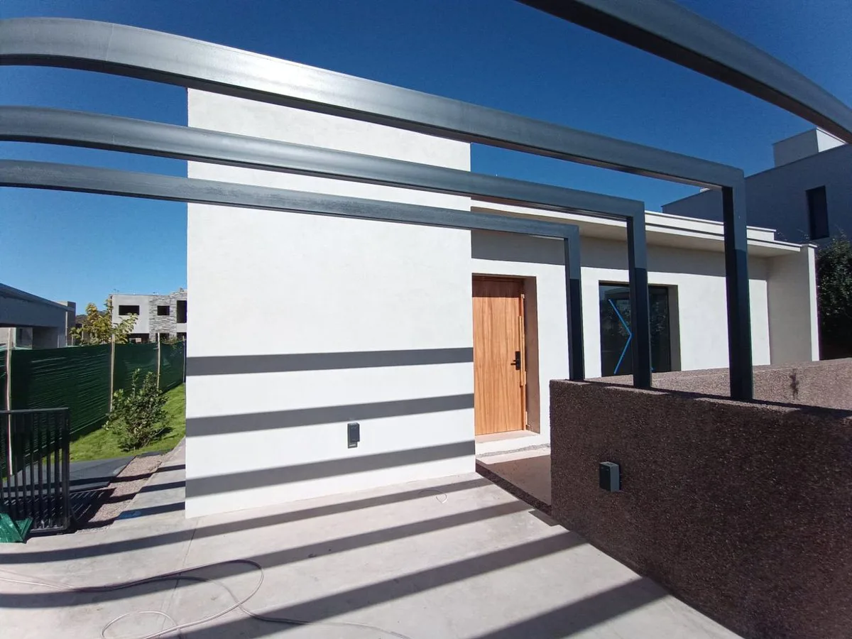 VENTA CASA A ESTRENAR B° TIERRAS ALTAS, CARRODILLA foto 3