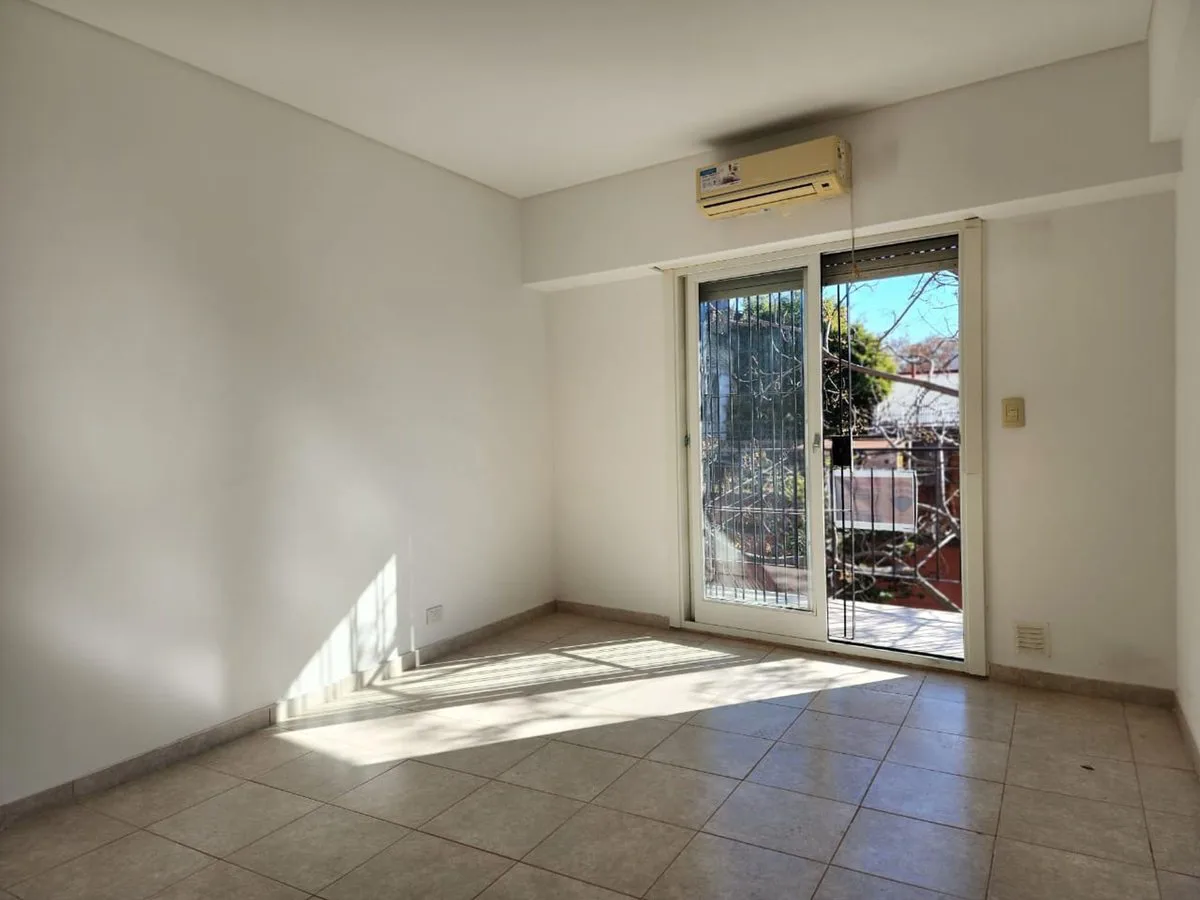 VENTA PALERMO SOHO FRENTE 3 AMBIENTES LUMINOSO foto 3