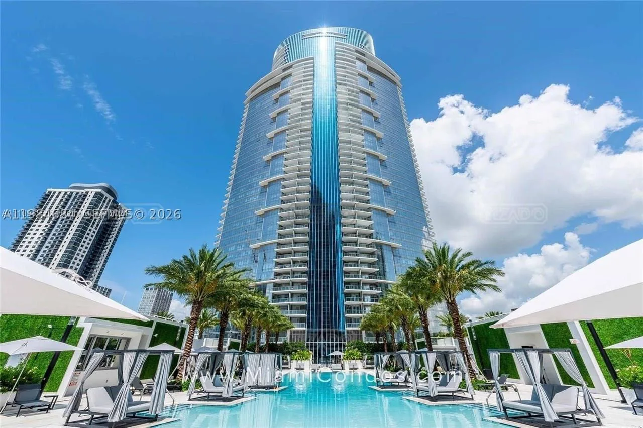 851 NE 1st Ave #3601 800 foto 3
