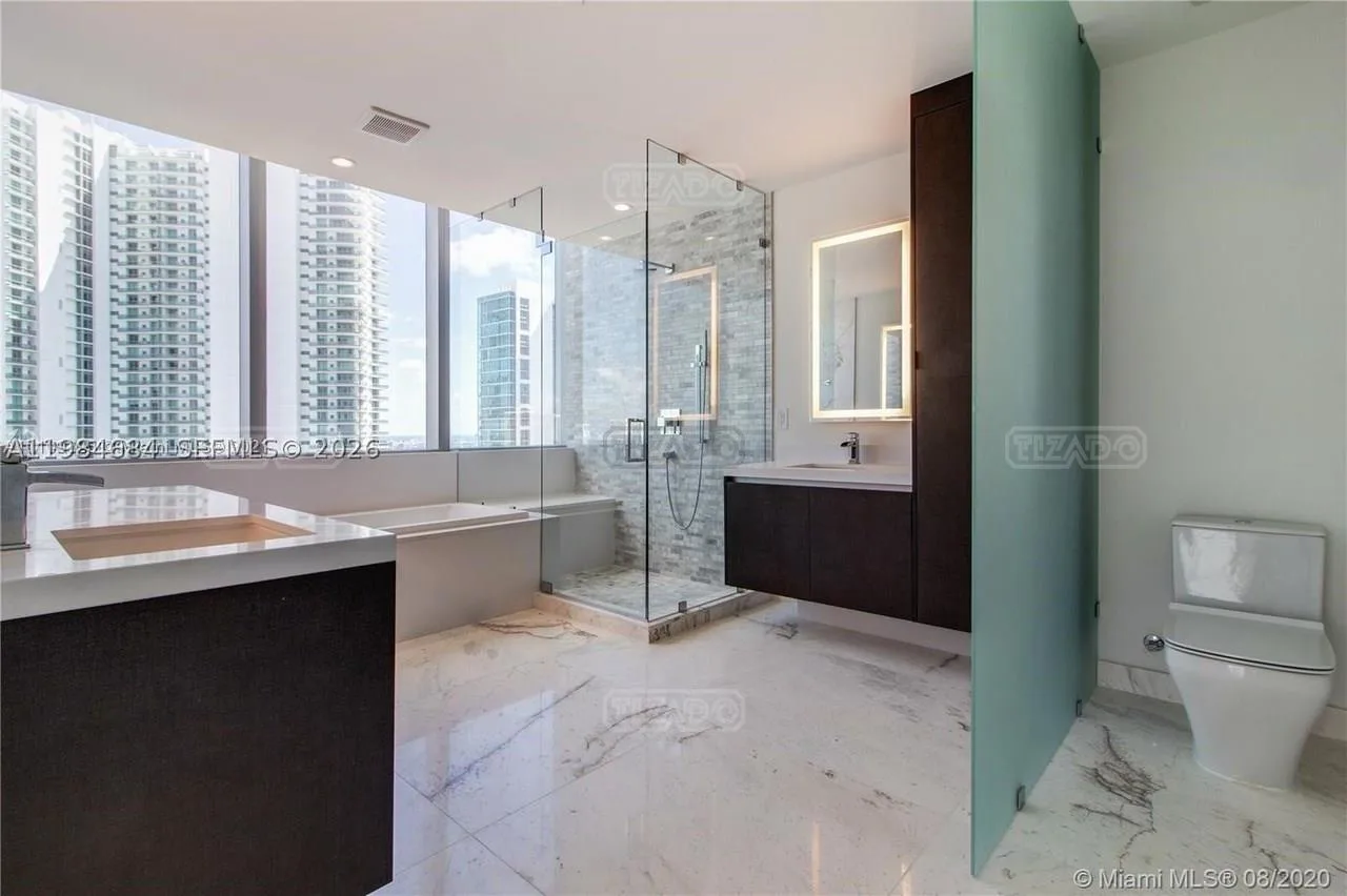 851 NE 1st Ave #3601 800 foto 5