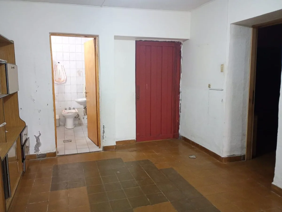 Venta de casa con cochera Godoy Cruz foto 4