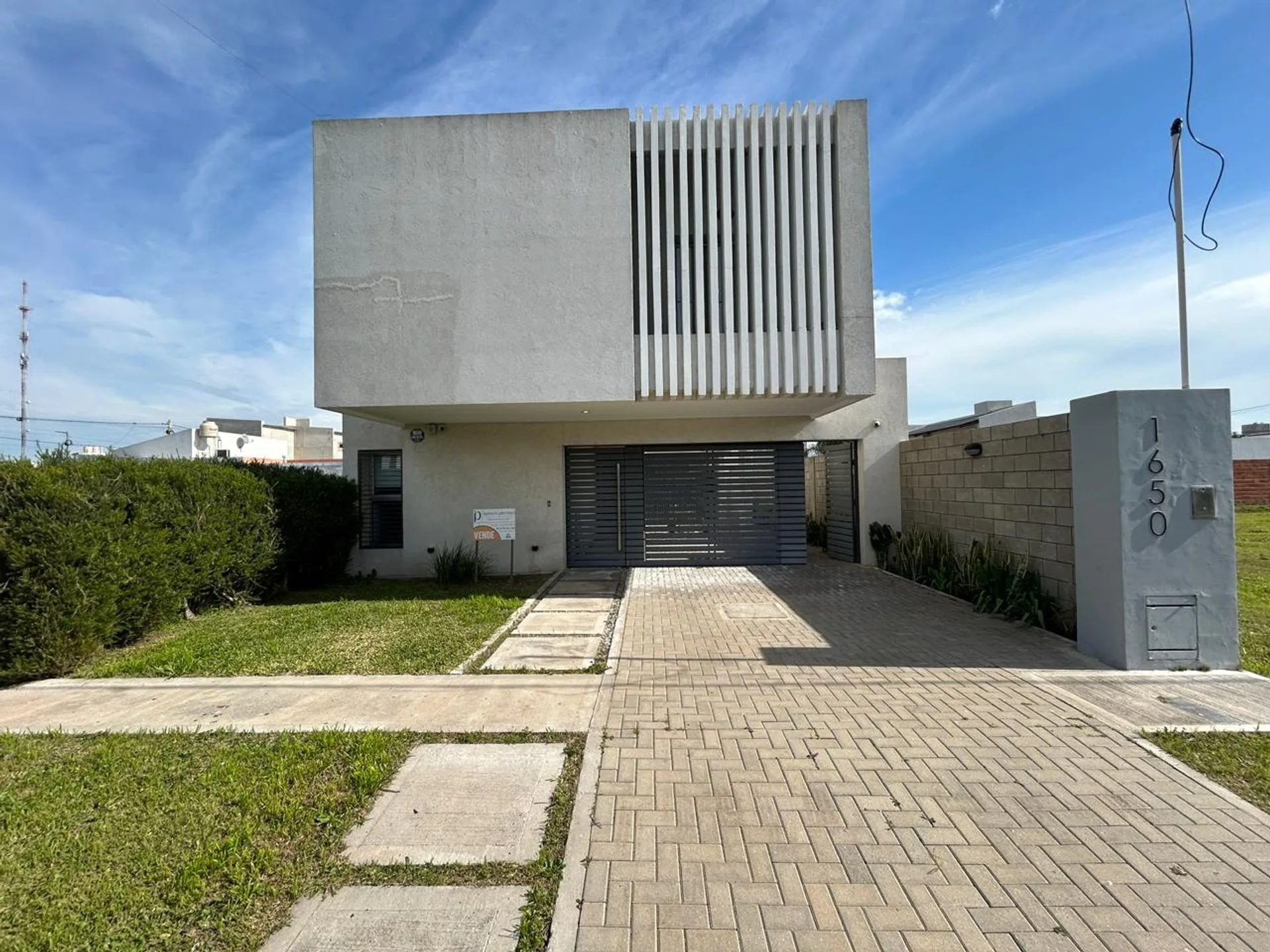 VENTA CASA 5 DORMITORIOS CON PILETA foto 2