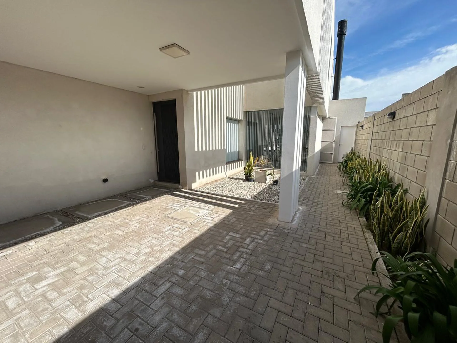 VENTA CASA 5 DORMITORIOS CON PILETA foto 3