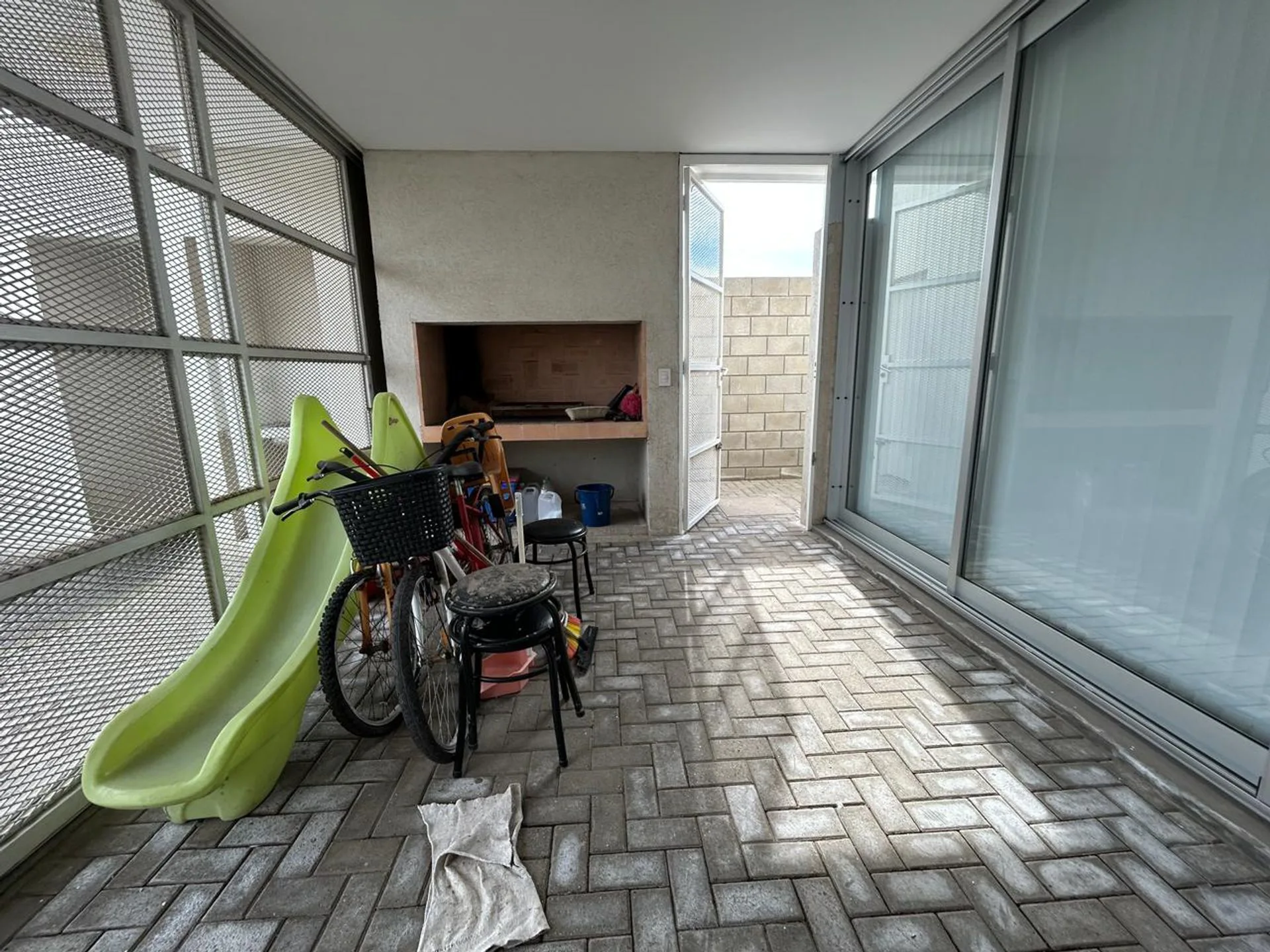 VENTA CASA 5 DORMITORIOS CON PILETA foto 4