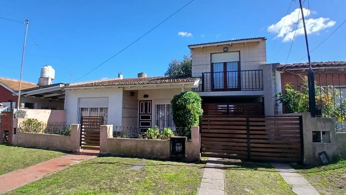 VENTA CASA 3 AMB + DPTO 2 AMB Y PARQUE, FARO NORTE
