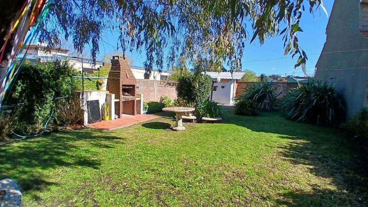 VENTA CASA 3 AMB + DPTO 2 AMB Y PARQUE, FARO NORTE foto 2