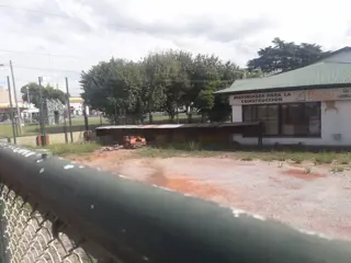 EXCELENTE ESQUINA EX CORRALON. foto 4