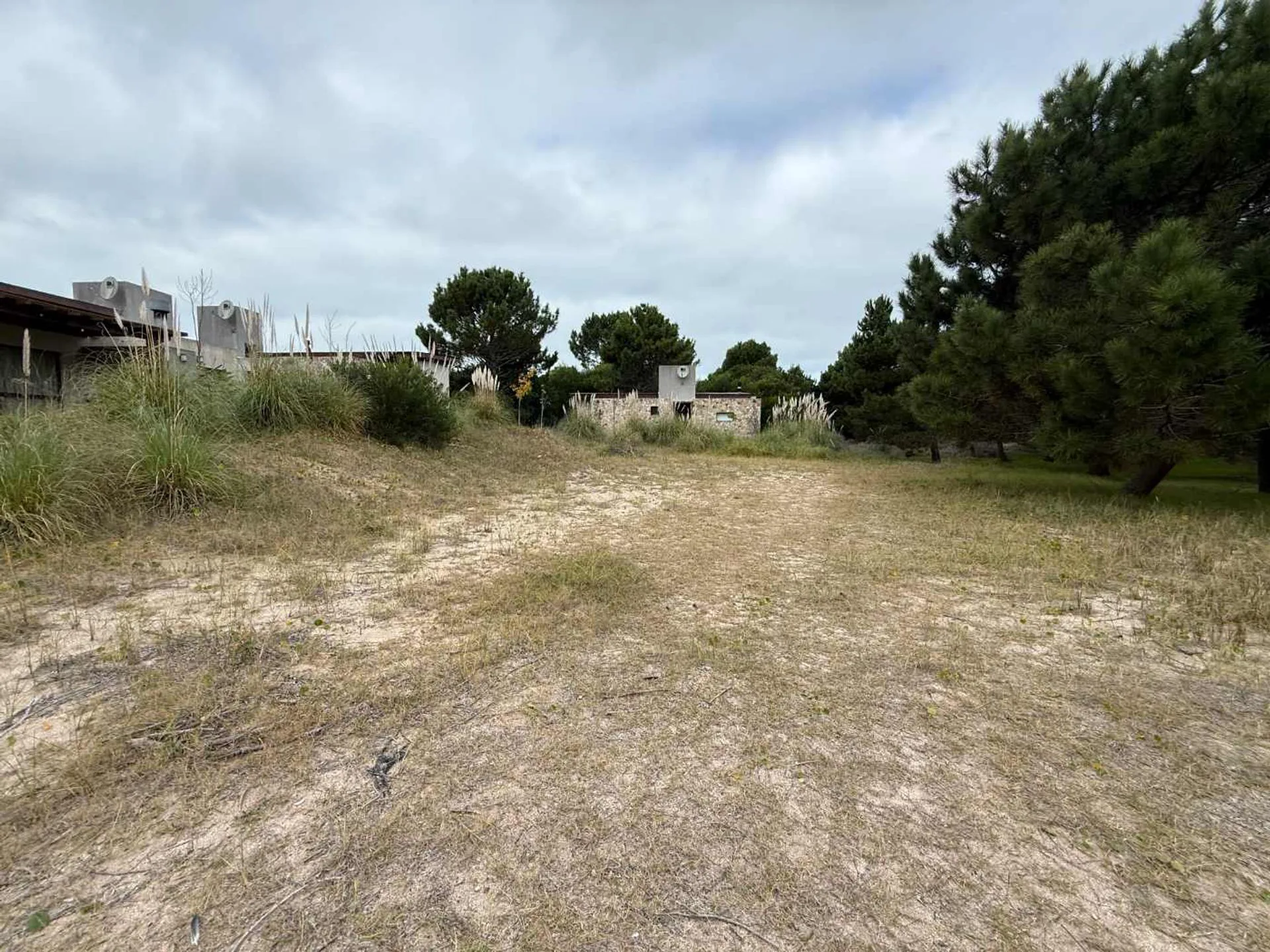 LOTE EN OPORTUNIDAD EN LAS GAVIOTAS foto 3