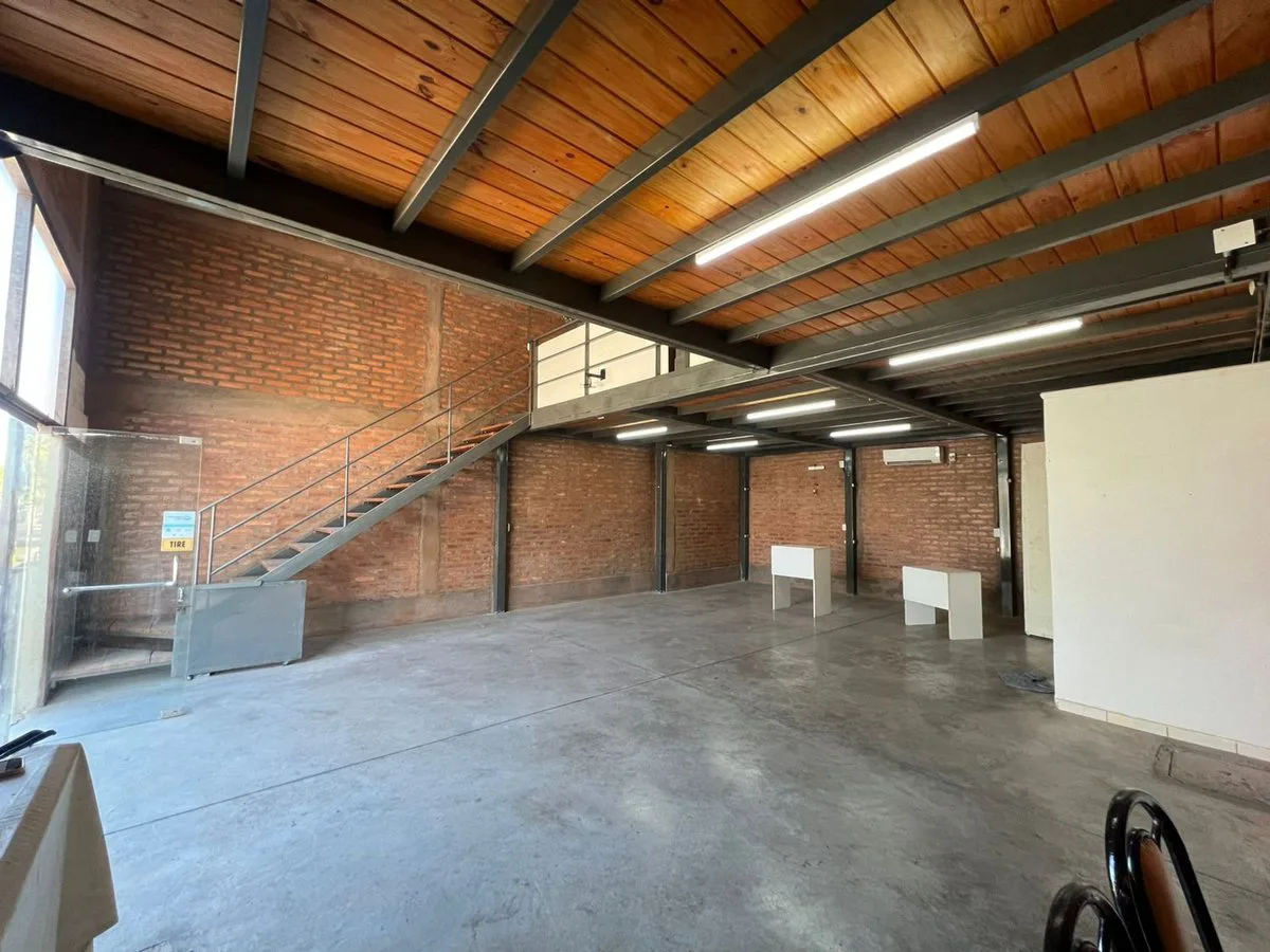 VENTA DE 3 LOCALES COMERCIALES. VILLA KRAUSE foto 4