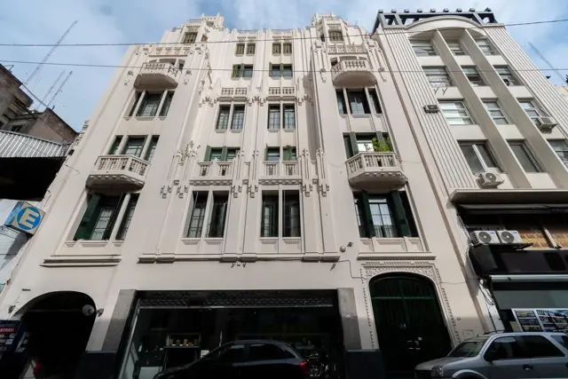 Venta 4 ambientes San Cristóbal Edificio categoría