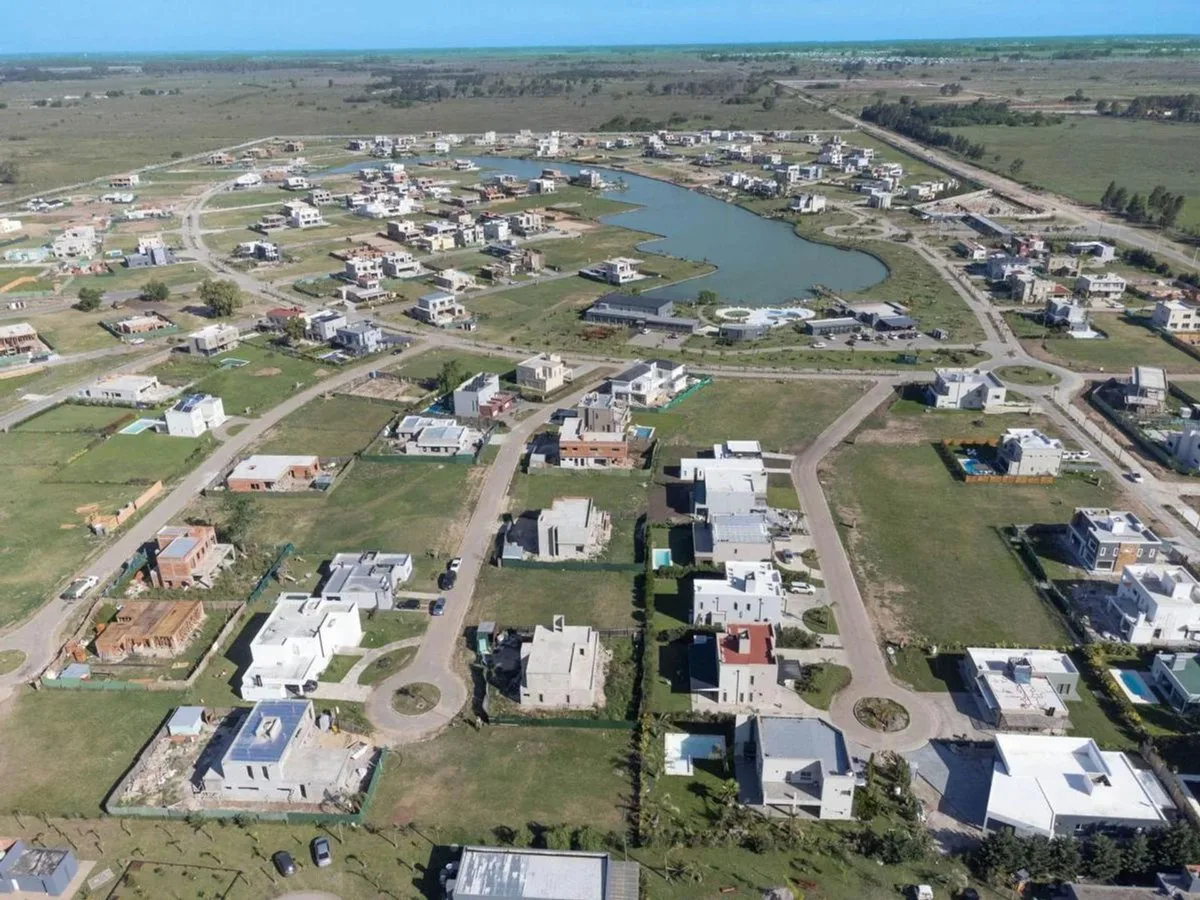 LOTE EN VENTA EN LAGOS DE CANNING 2 foto 3