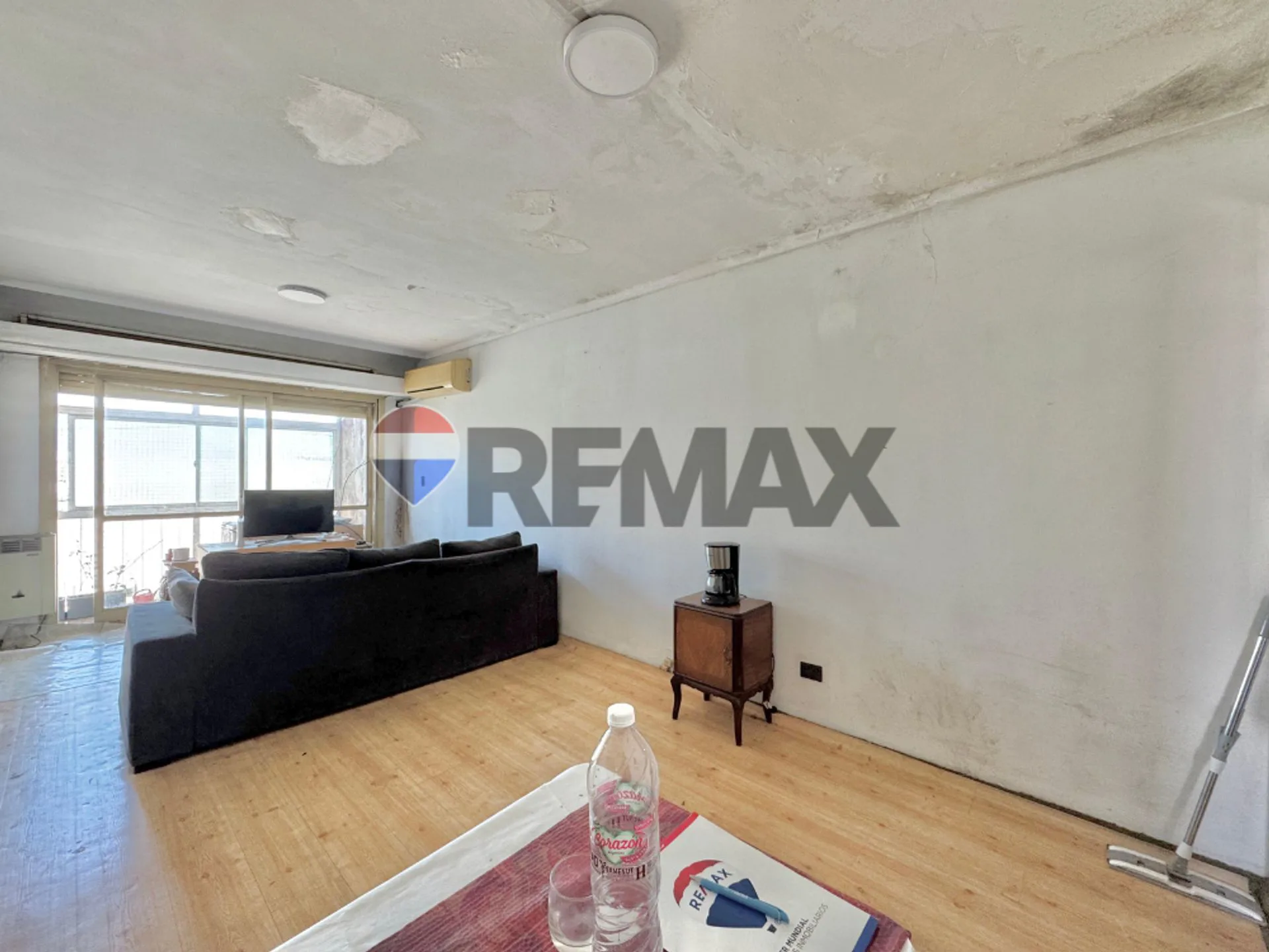 VENTA DEPARTAMENTO 4 AMBIENTES FLORES BALCON foto 2