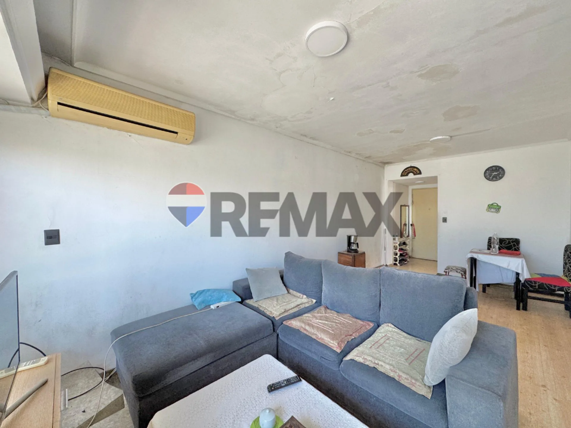 VENTA DEPARTAMENTO 4 AMBIENTES FLORES BALCON foto 3