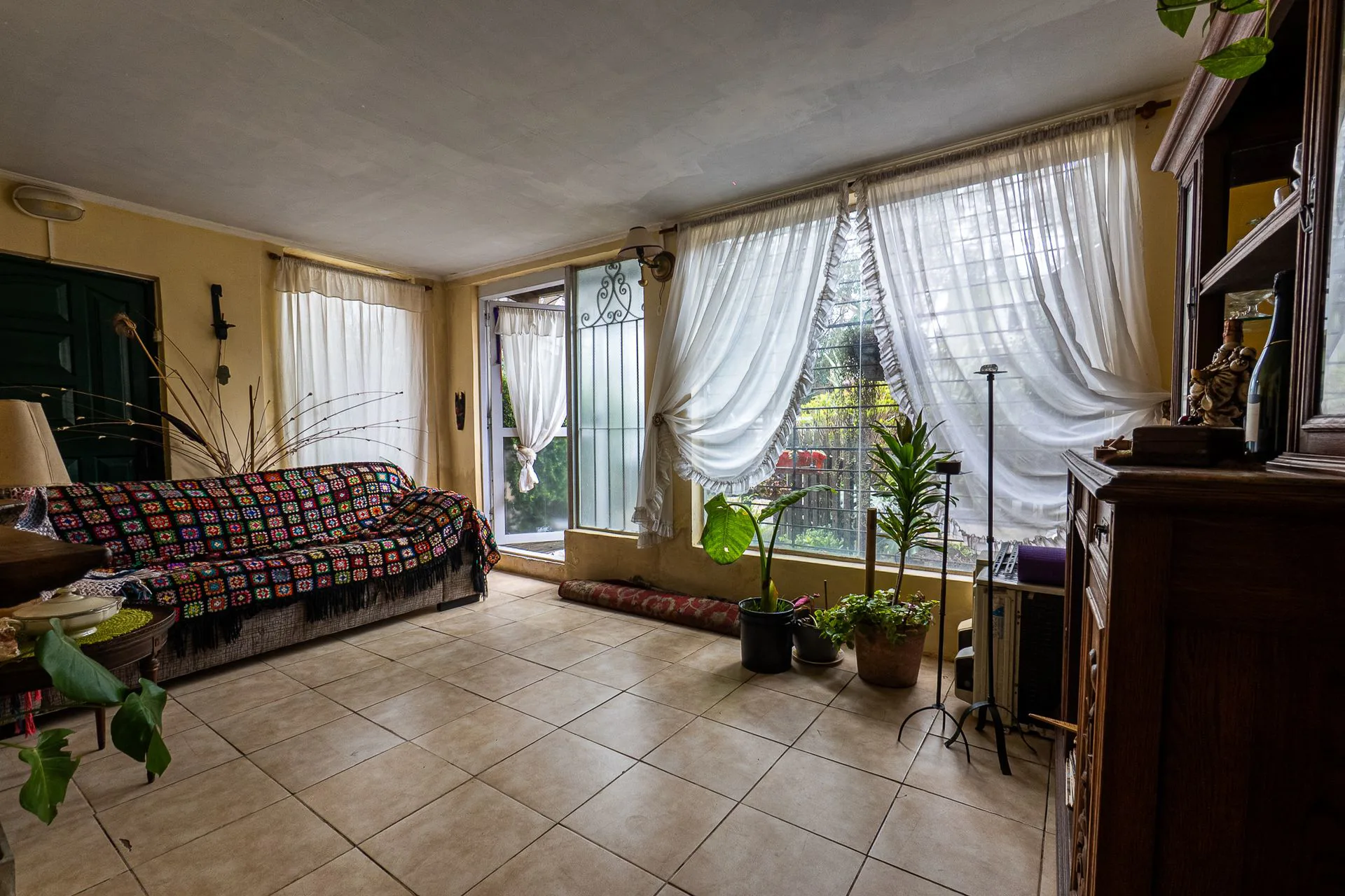 VENTA CASA  SUB DIVIDIDA  BARRIO EL JARDIN foto 3