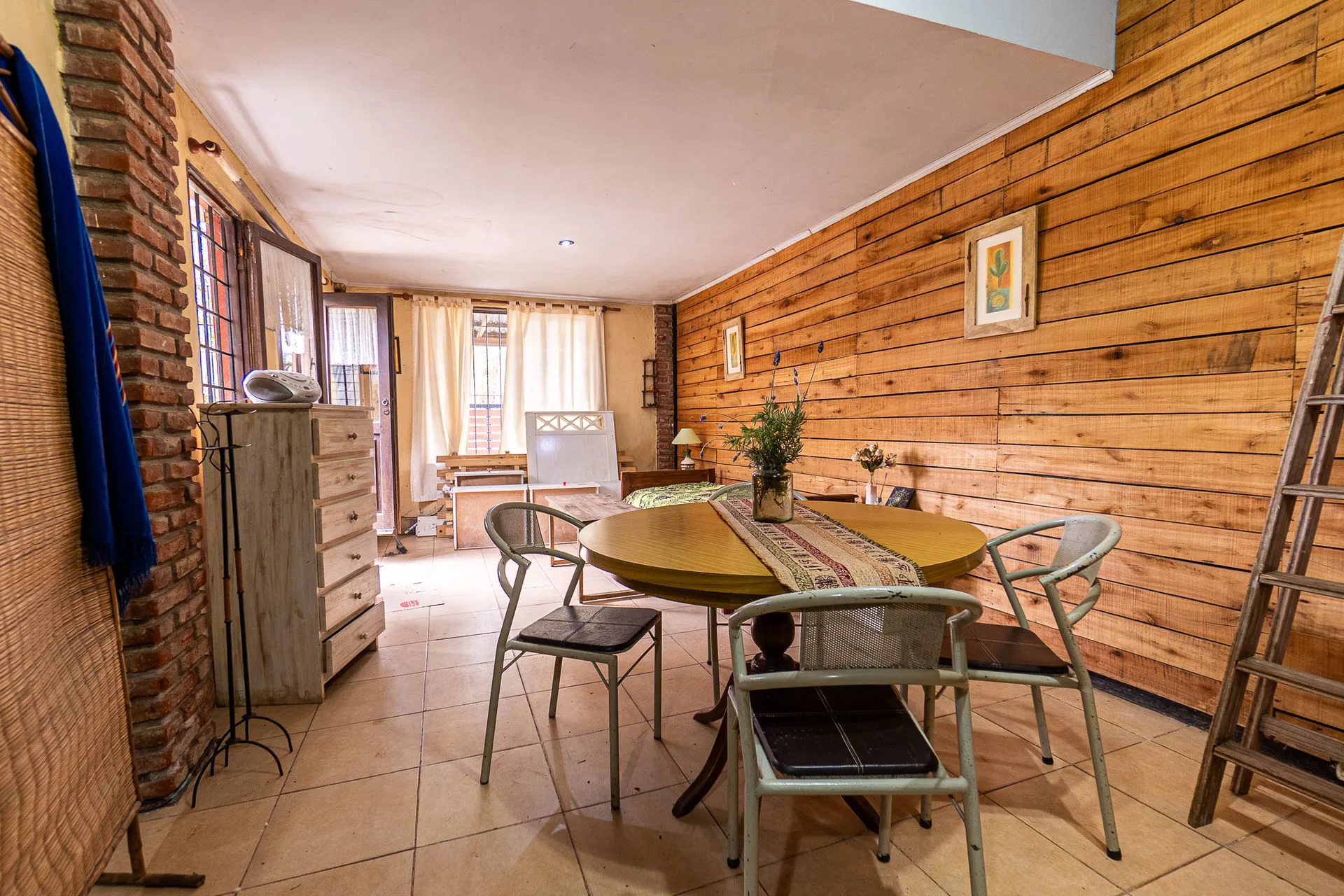 VENTA CASA  SUB DIVIDIDA  BARRIO EL JARDIN foto 4