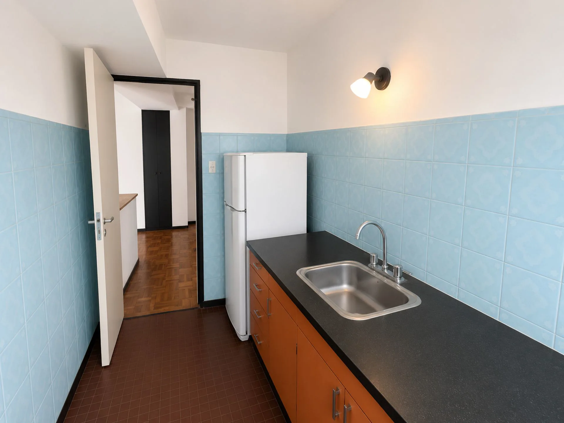 DEPARTAMENTO 2 AMBIENTES EN VENTA 180 Y LURO foto 4