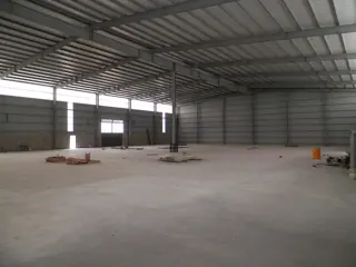 galpón / deposito en alquiler foto 4