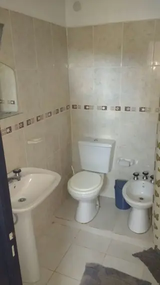 Hermosa casa zona fantasio a una cuadra del rio. foto 4