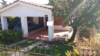 Hermosa casa zona fantasio a una cuadra del rio. foto 5