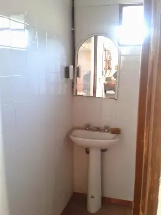 VENTA DE TERRENO CON QUINCHO, LOTE DE 10 X 33 mts. EN CARLOS CASARES foto 1