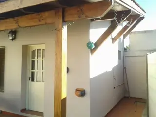 VENTA DE TERRENO CON QUINCHO, LOTE DE 10 X 33 mts. EN CARLOS CASARES foto 5