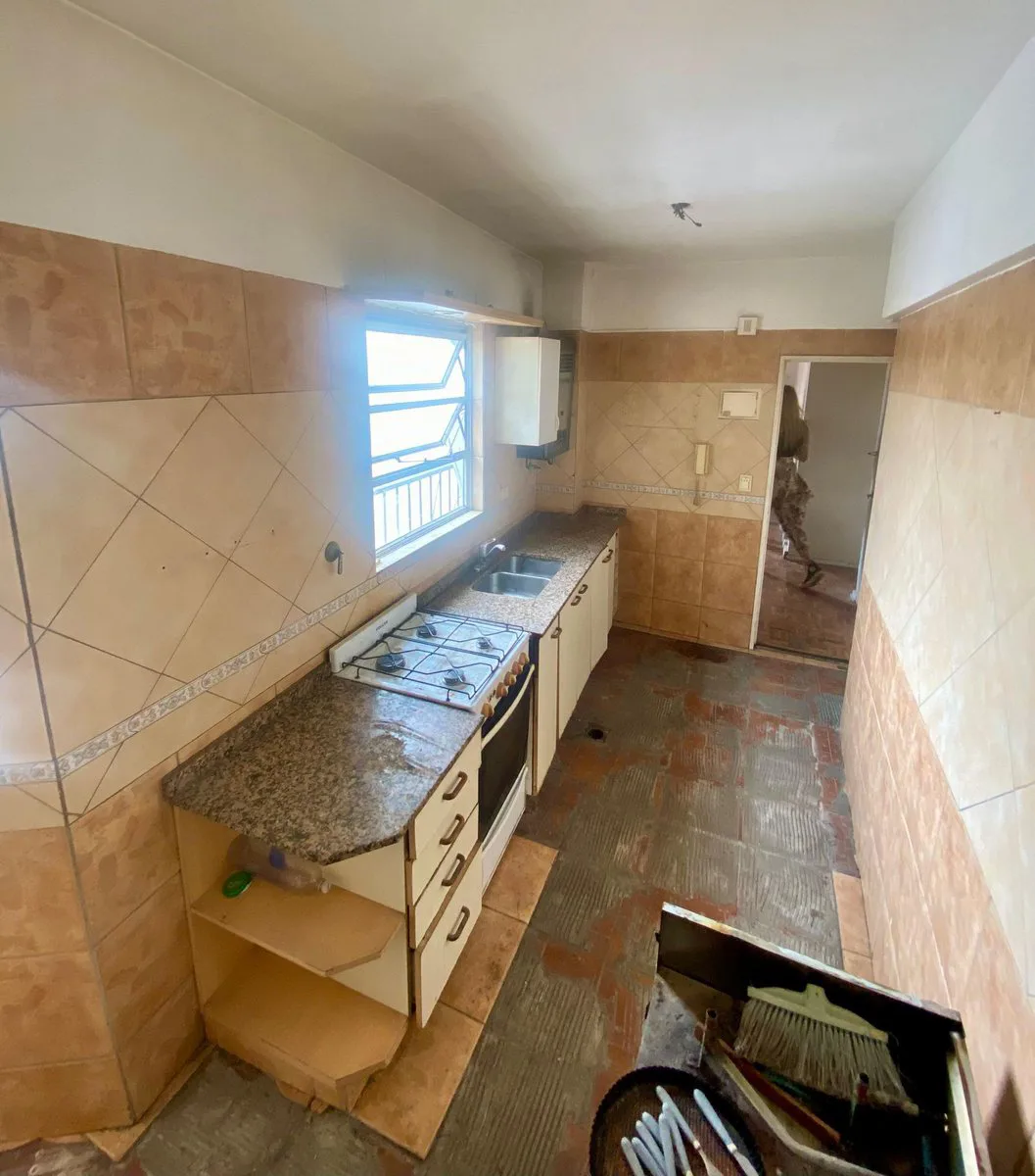 VENTA DE PISO 4 AMBIENTES - COLEGIALES foto 3