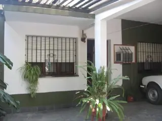 Amplísima casa en barrio Belgrano foto 1