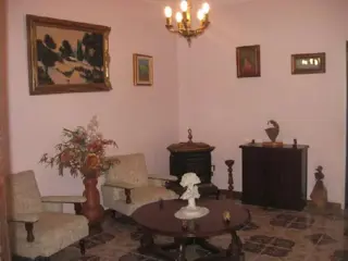 Amplísima casa en barrio Belgrano foto 2