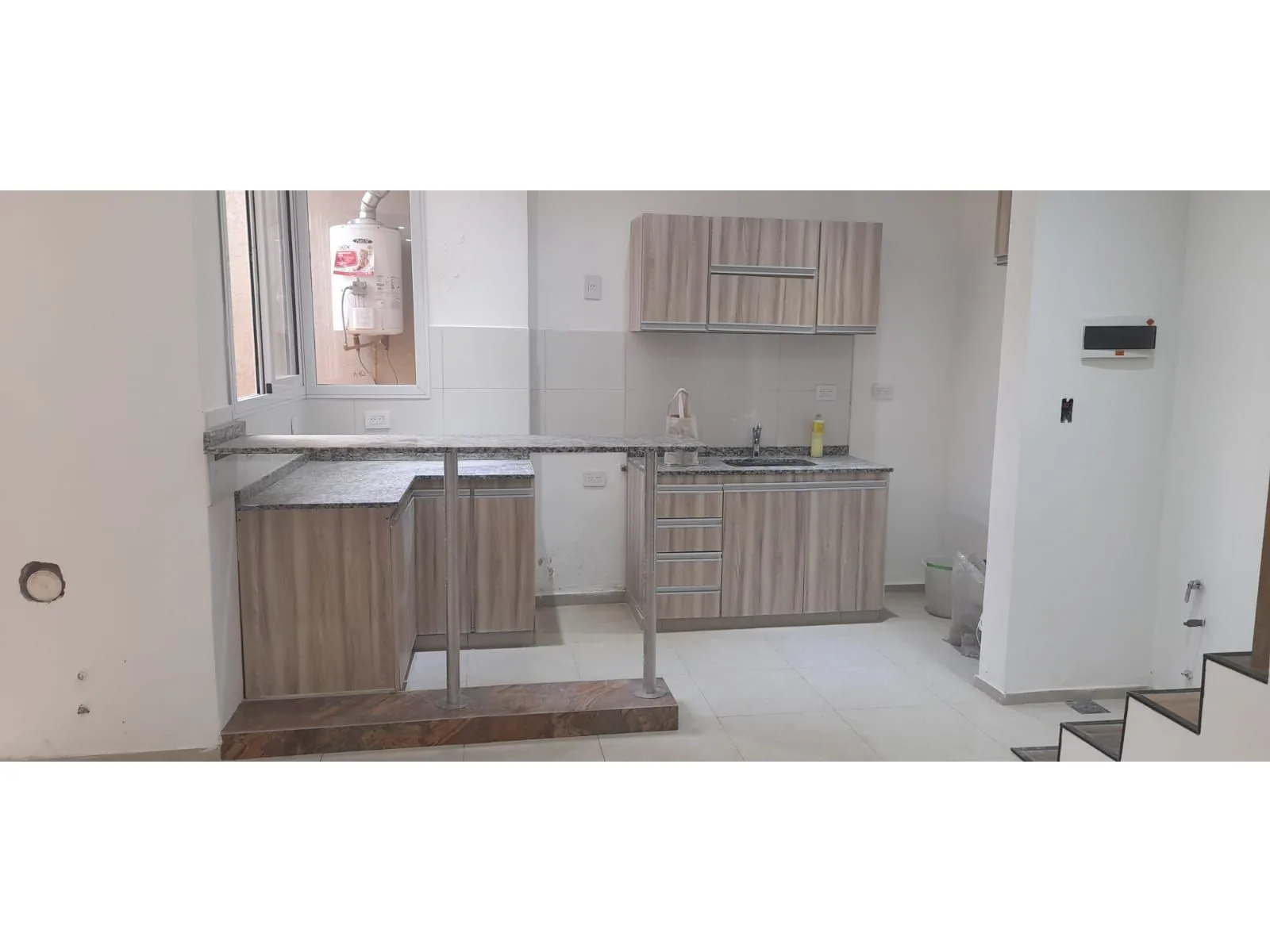 Dpto Tipo Casa reformado a nuevo de 3 ambientes conformado en tres plantas, Piedrabuena 5040 - Villa Riachuelo – Capital Federal