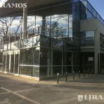 Alquiler de oficina de 77 m2 en San Isidro foto 4