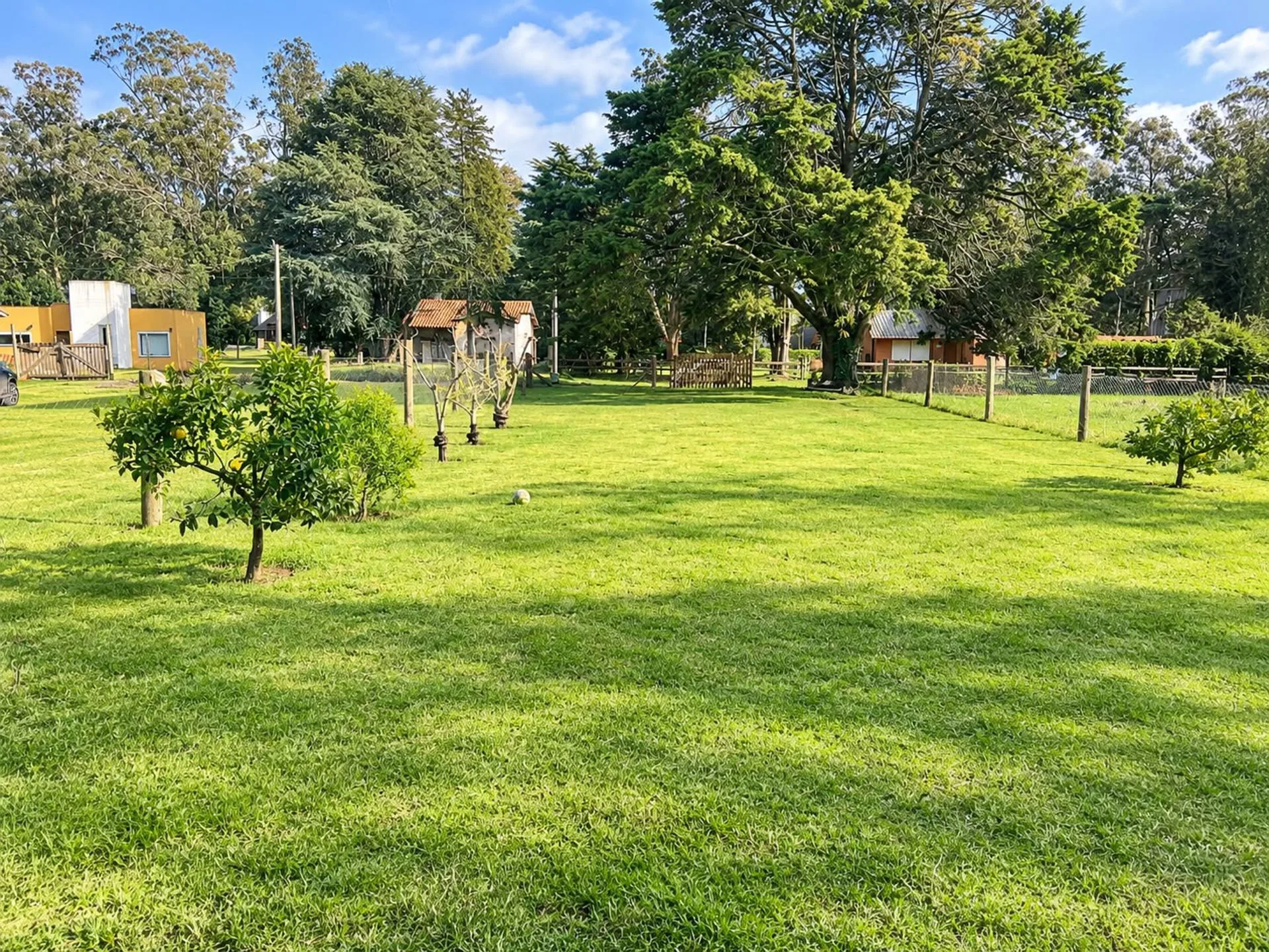 VENTA TERRENO LOS ACANTILADOS 15 X 45 m2 foto 3