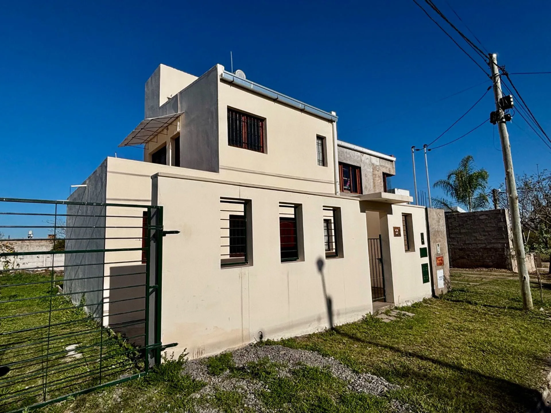 VENTA O PERMUTA CASA 1 DORMI EN ALTOS DEL ZAPLA foto 2