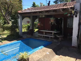 VENTA SE CASA 3AMB CON PILETA -LUGANO foto 2
