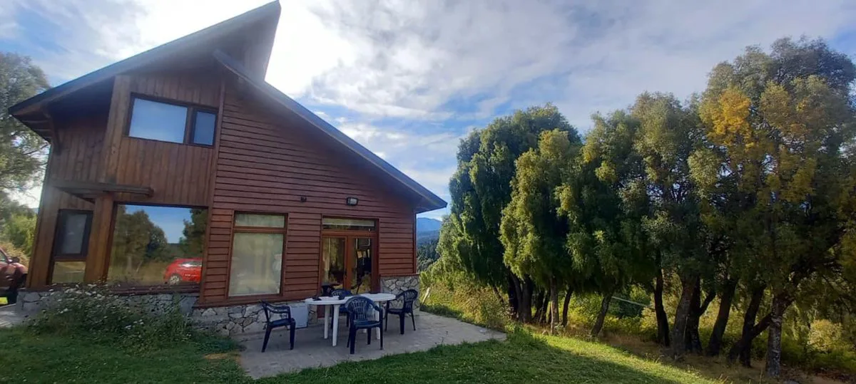 Casa piedra y madera, 3 ha, vista a 2 Cerros foto 4