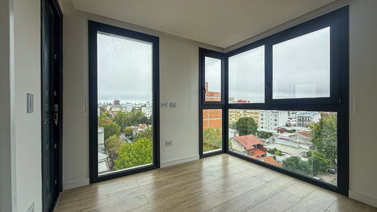 En Venta Piso 3 Ambientes a Estrena - CHAUVIN foto 2