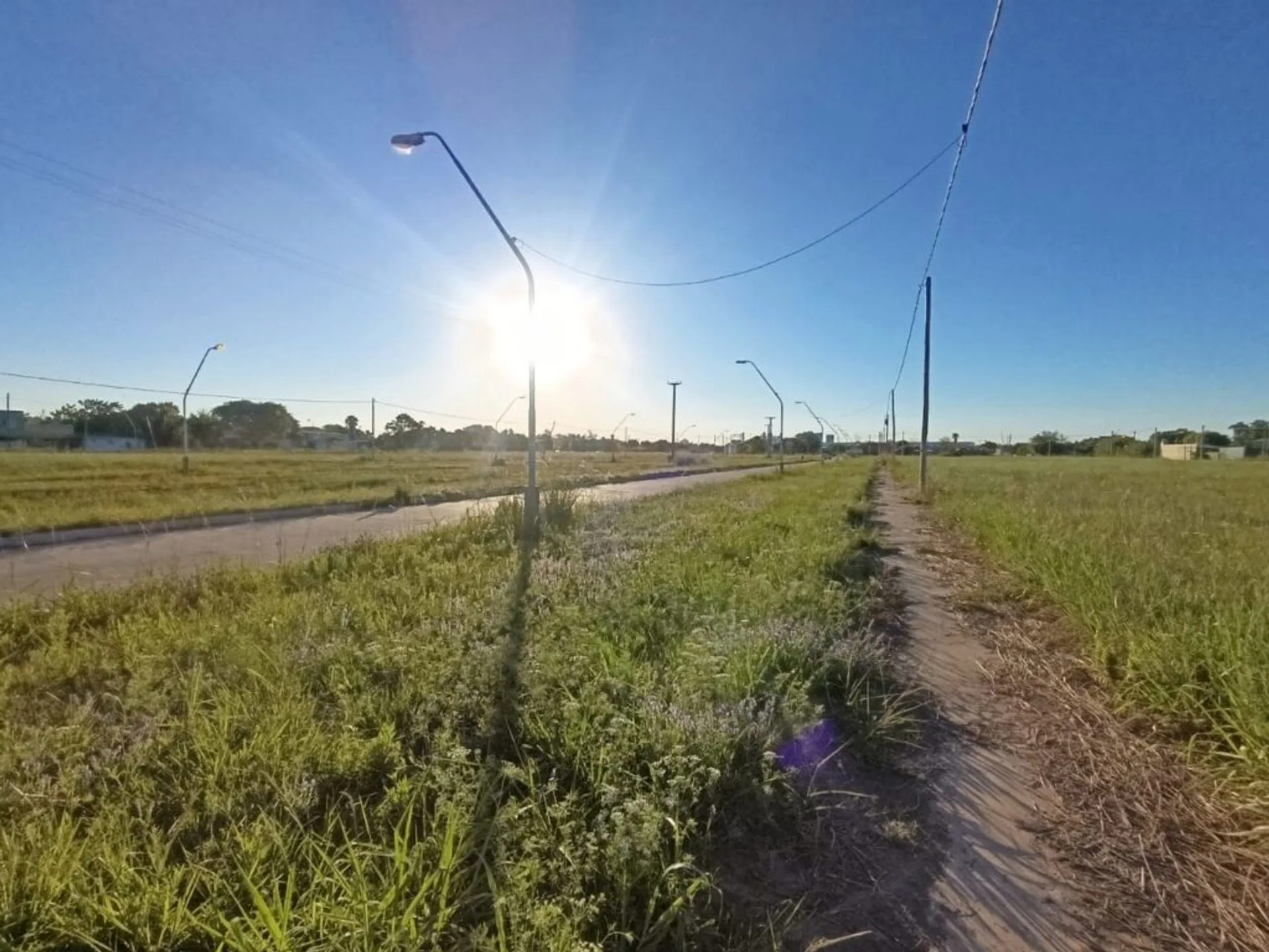 LOTE EN VENTA BRISAS DE LUJAN - ESCTRITURA YA foto 4