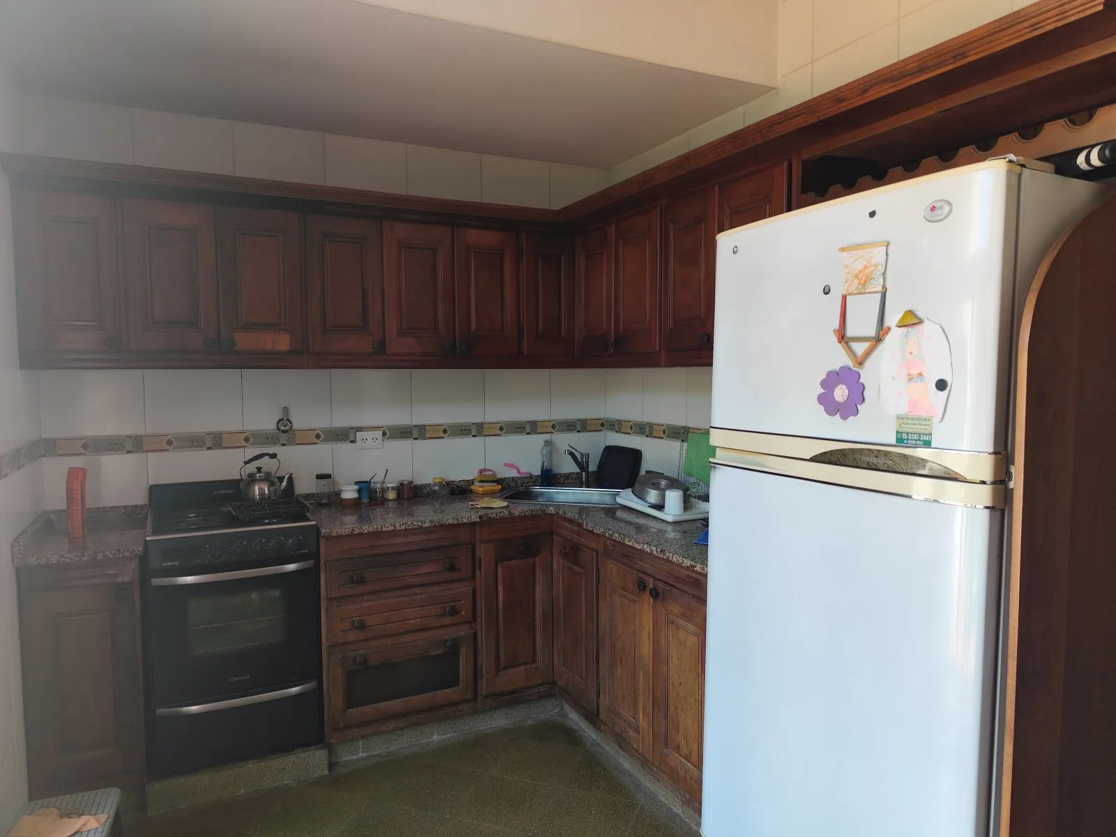 CASA EN VENTA RAMOS MEJIA 6 AMB CON PARQUE Y QUINCHO foto 4