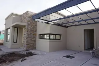 VENTA Casa A Estrenar 3D 2B &quotRincon de Drummond&quot Lujan de Cuyo foto 3