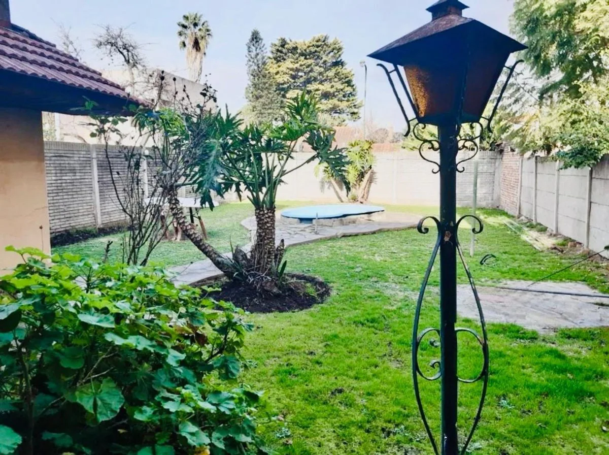CASA EN VENTA PERMUTA Y/O FINANCIA EN MONTE GRANDE foto 3