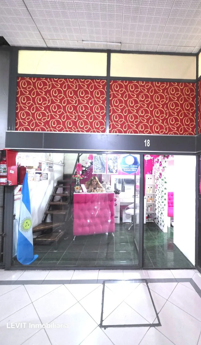 VENTA LOCAL DOBLE FLORIDA 800 Frente Galería Pacifico foto 2