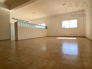 Alquiler de 4 Oficinas Comerciales - Acevedo 83 Pleno Centro de Lomas de Zamora foto 2