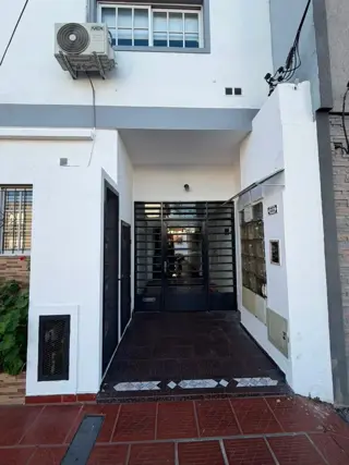 Alquiler departamento 2 ambientes Villa Luzuriaga foto 1