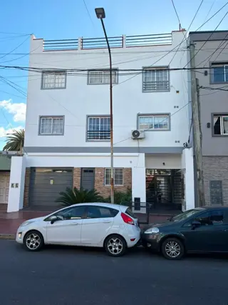 Alquiler departamento 2 ambientes Villa Luzuriaga foto 2