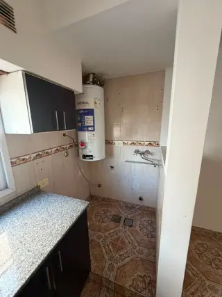 Alquiler departamento 2 ambientes Villa Luzuriaga foto 4