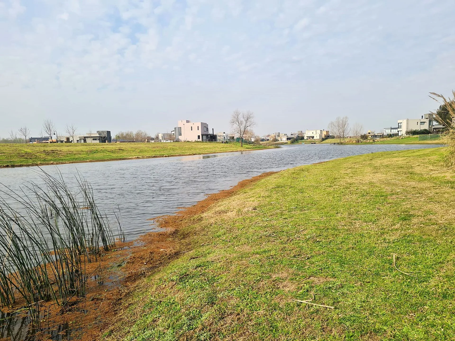 Lote a la Laguna Barrio Náutico El Cazal Escobar foto 5