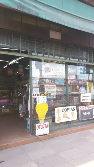 VENTA LOCAL  SOBRE IMPORTANTE AVENIDA foto 1