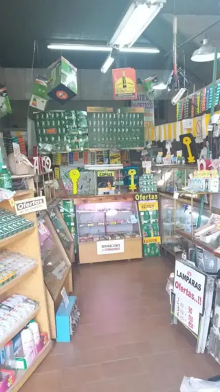 VENTA LOCAL  SOBRE IMPORTANTE AVENIDA foto 3