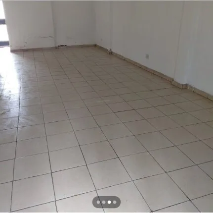 Alquiler local 52m2 Adolfo Sourdeaux foto 3