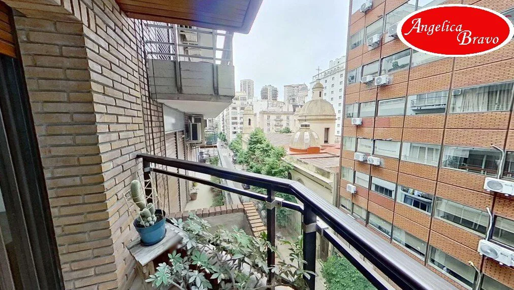 Retiro piso 4 ambientes con dependencia de servicio, 2 cocheras y baulera. foto 4