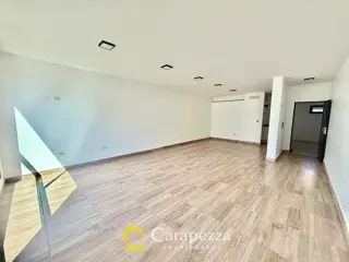 Oficina Comercial / Local En 1° Piso en Alquiler en Villa Bosch foto 3